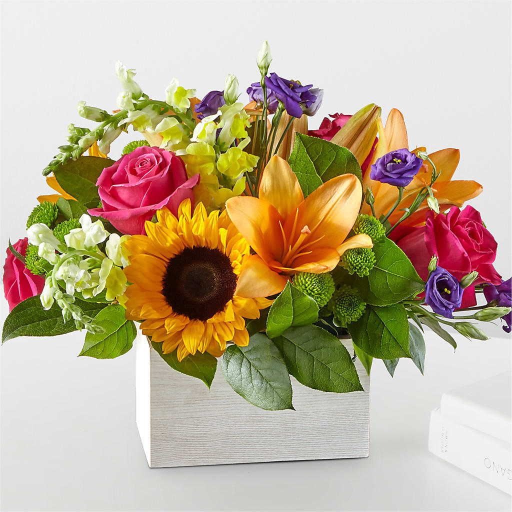 Best Day Box Bouquet – Joya Flowers, Central Islip NY