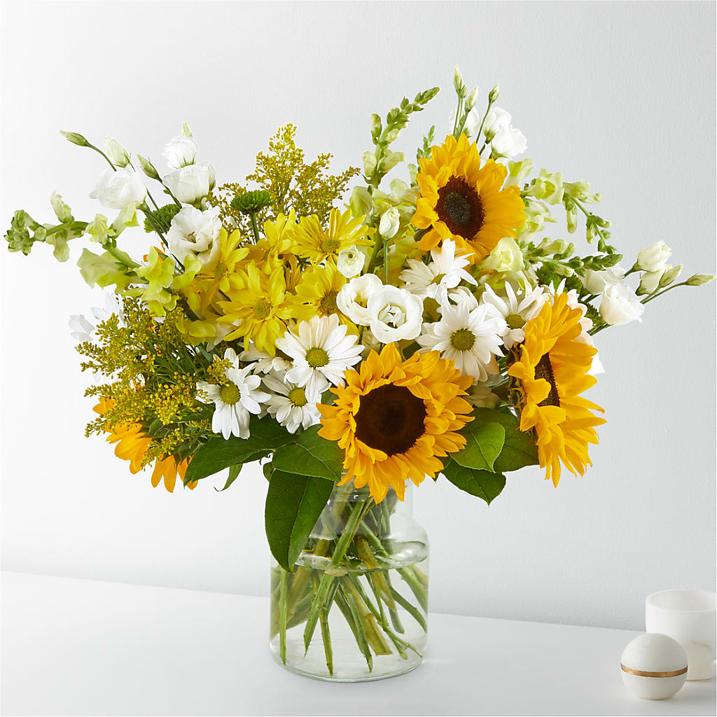 Hello Sunshine Bouquet – Joya Flowers, Central Islip NY