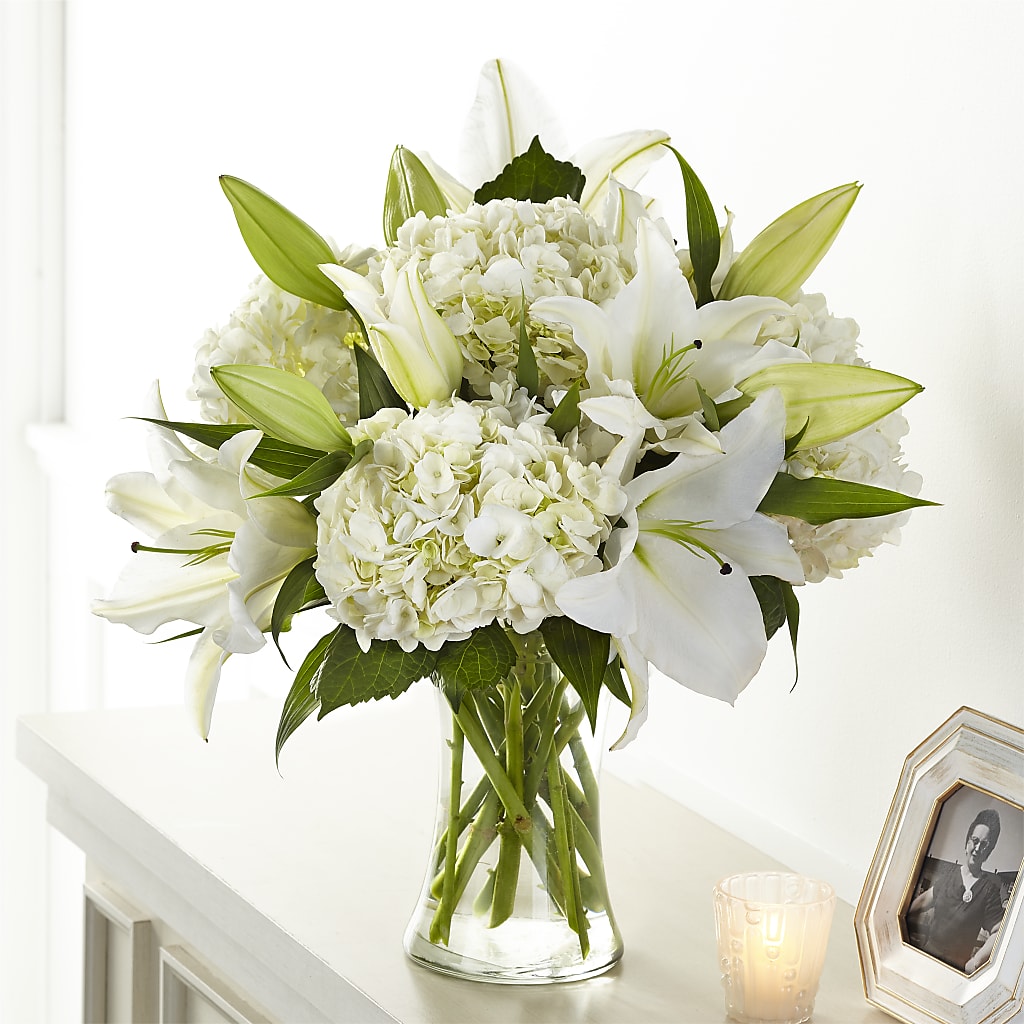 Compassionate Lily Bouquet – Joya Flowers, Central Islip NY