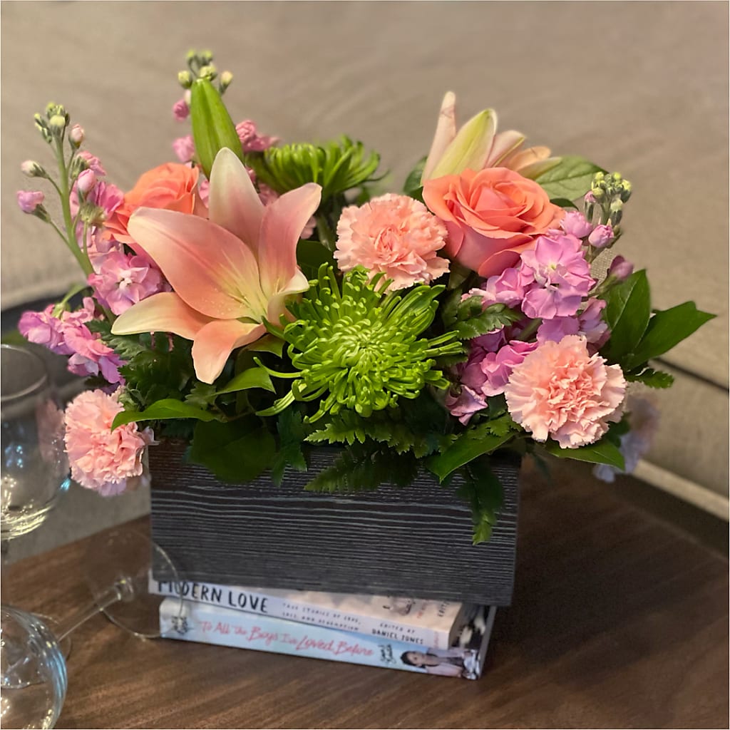 Beautiful Spirit Basket – Joya Flowers, Central Islip NY