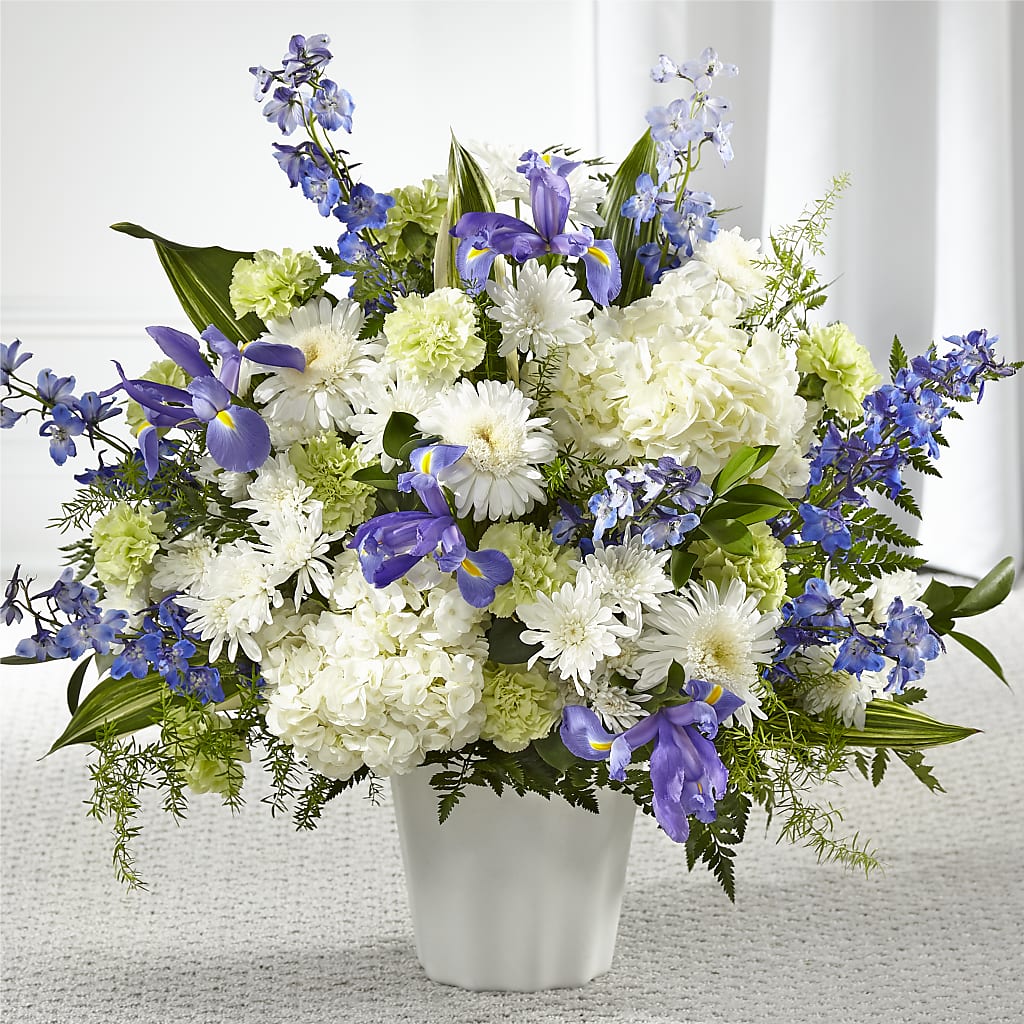 Soft Serenity Floor Basket – Joya Flowers, Central Islip NY