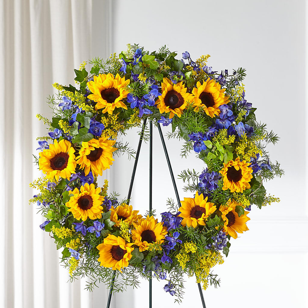Bright Rays Wreath – Joya Flowers, Central Islip NY