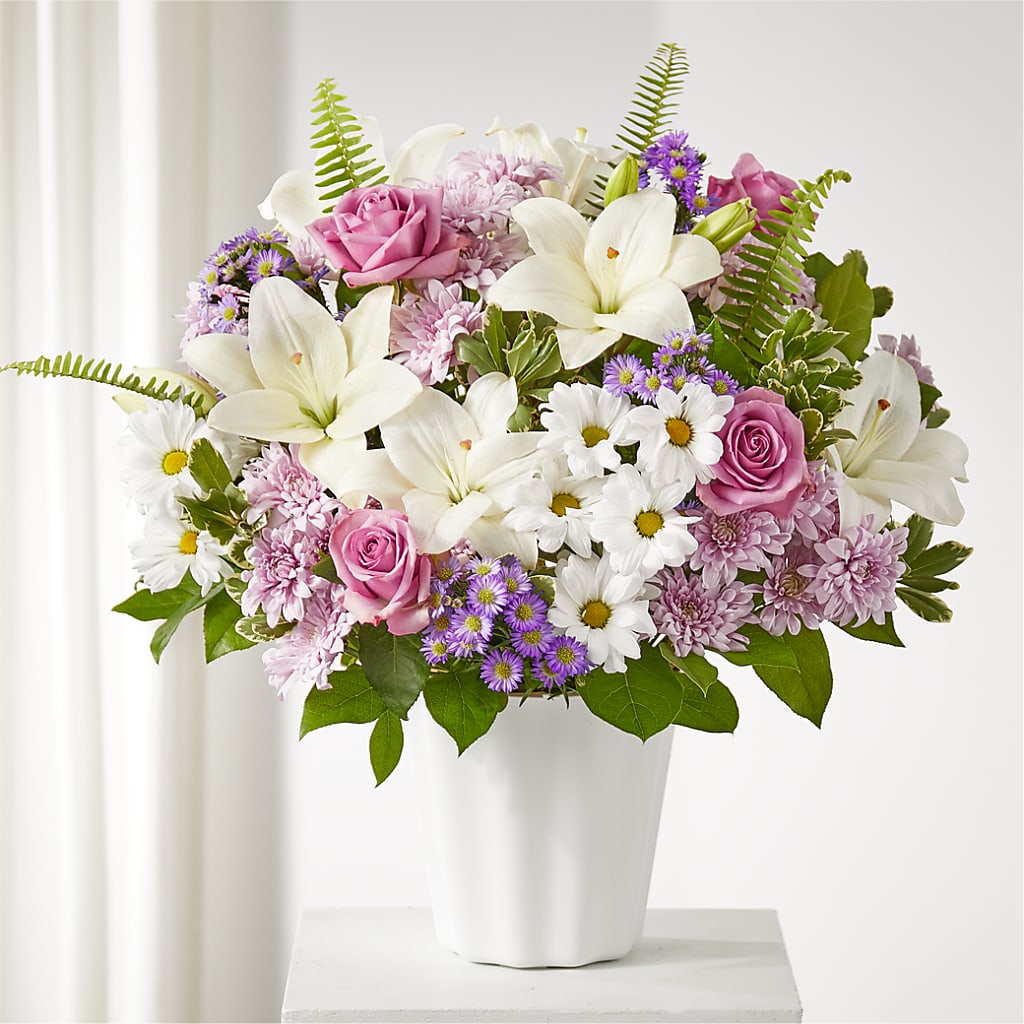 Warmest Thoughts Tabletop Basket – Joya Flowers, Central Islip NY