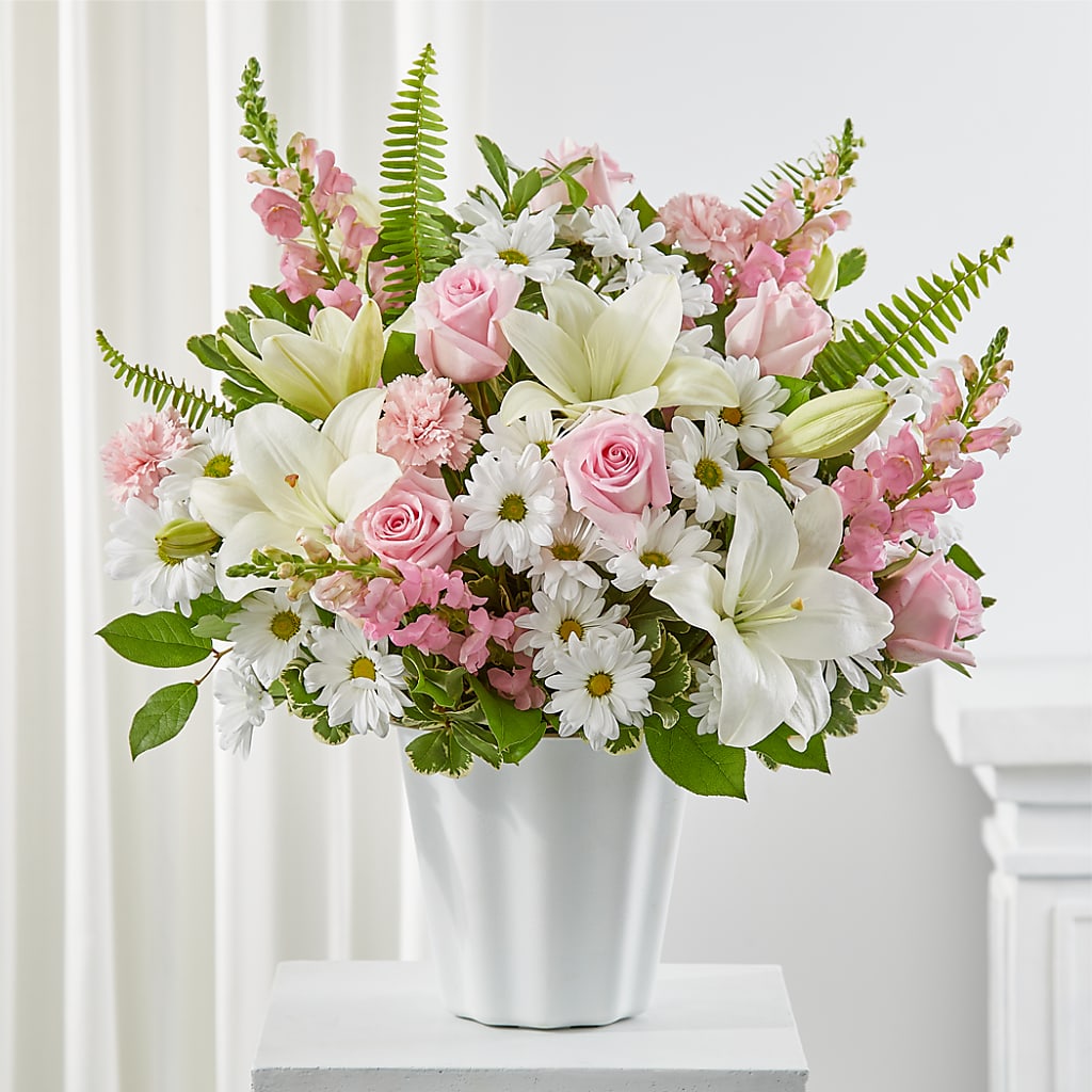 Soft Touch Tabletop Basket – Joya Flowers, Central Islip NY
