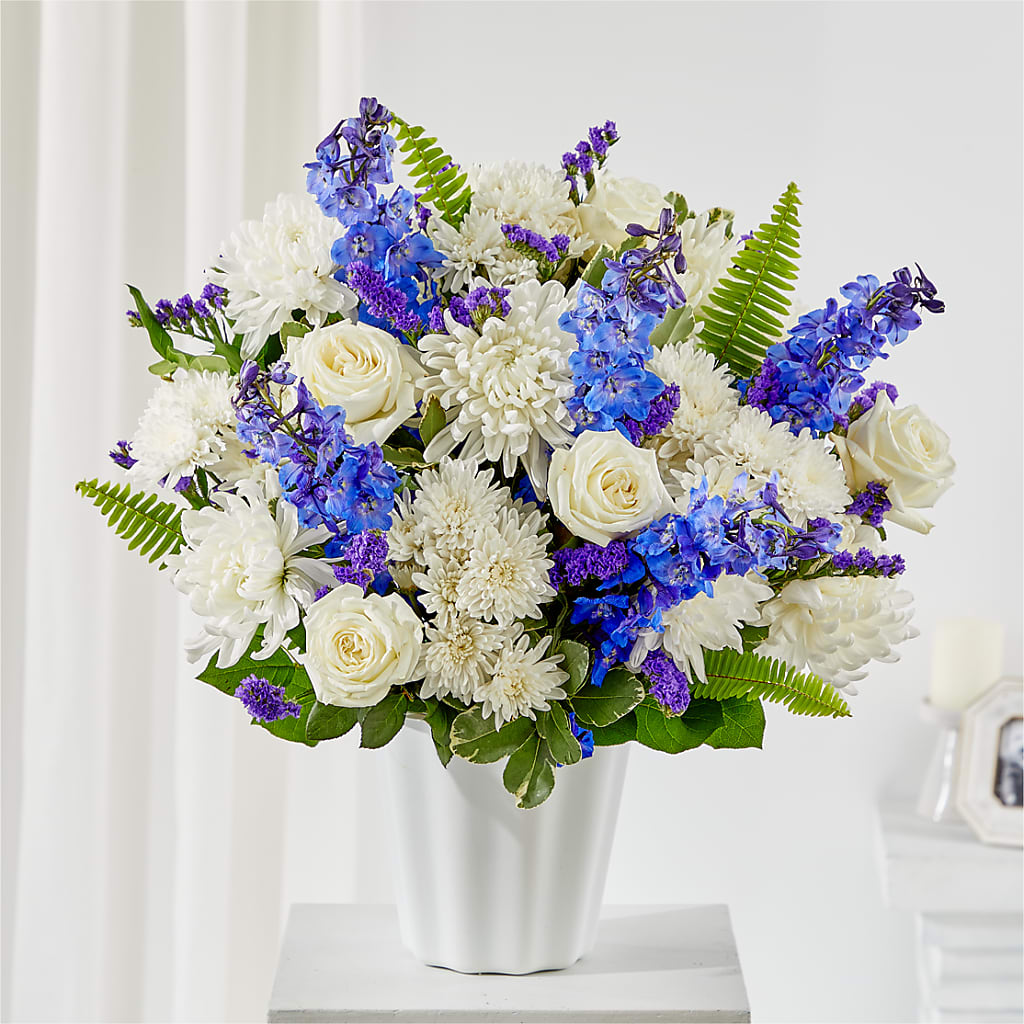 Hold Dear Tabletop Basket – Joya Flowers, Central Islip NY