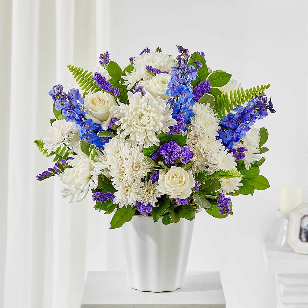 Hold Dear Tabletop Basket – Joya Flowers, Central Islip NY