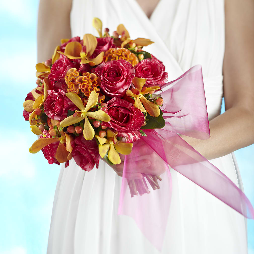 Brilliant Shades of Love Bouquet – Joya Flowers, Central Islip NY