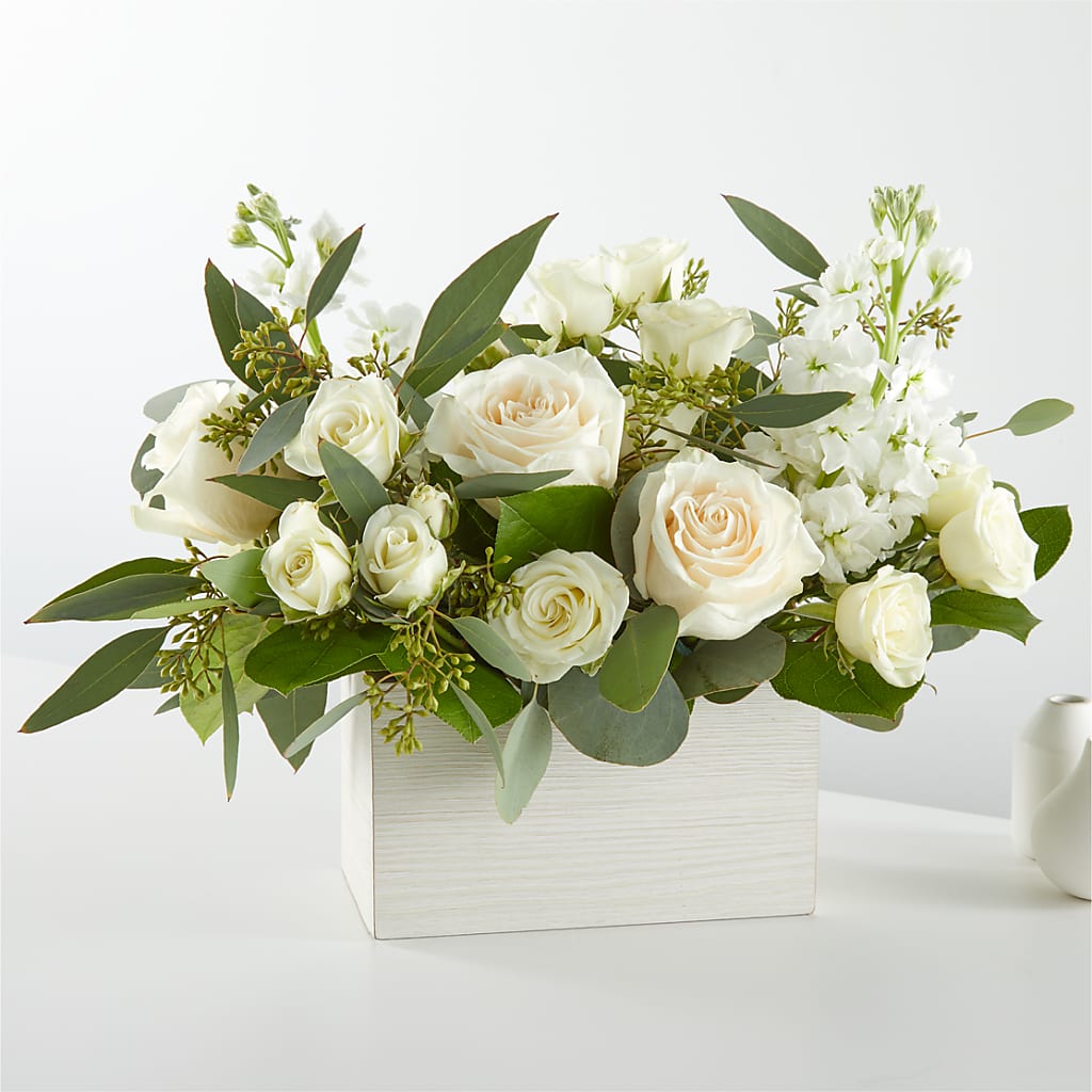 Fresh Linen Box Bouquet –  Joya Flowers, Central Islip NY