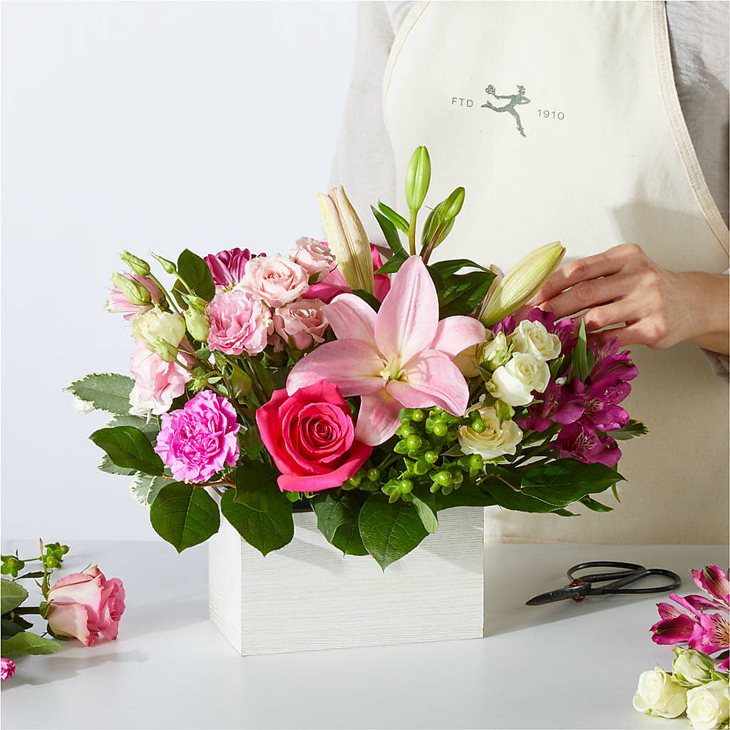 Sweetberry Box – A Florist Original –  Joya Flowers, Central Islip NY