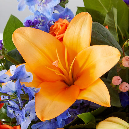 Radiant Citrus Box Bouquet –  Joya Flowers, Central Islip NY