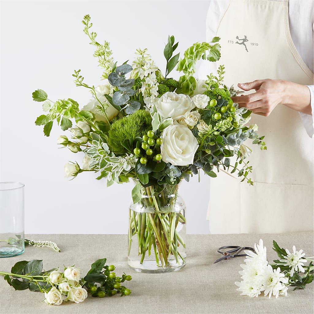 Irish Garden - A Florist Original –  Joya Flowers, Central Islip NY