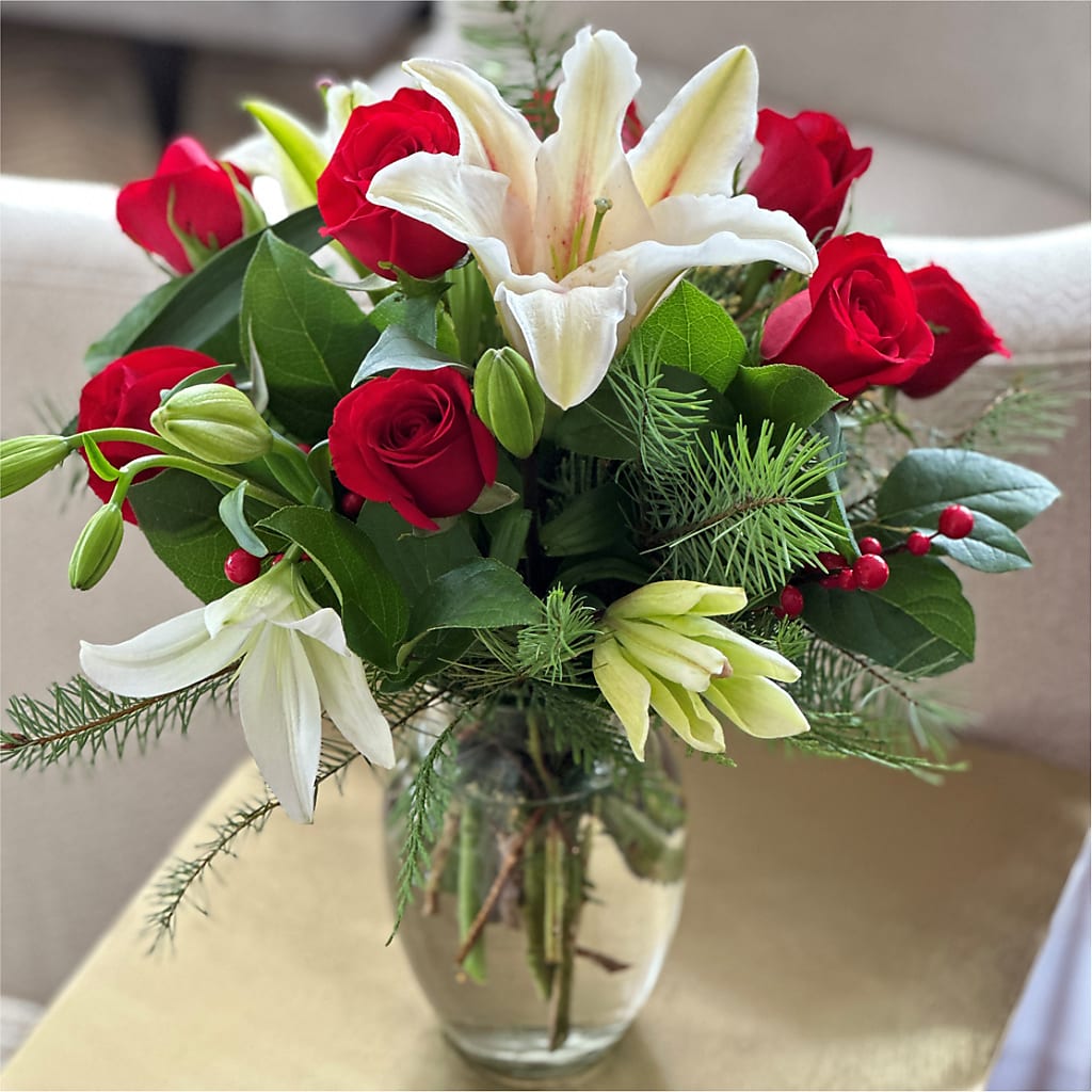 Sparkling Snowflakes Bouquet –  Joya Flowers, Central Islip NY