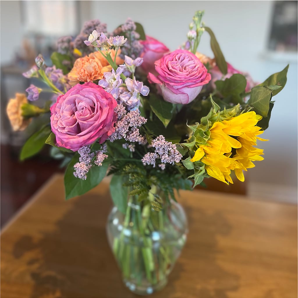 Yellow Brick Road Bouquet –  Joya Flowers, Central Islip NY