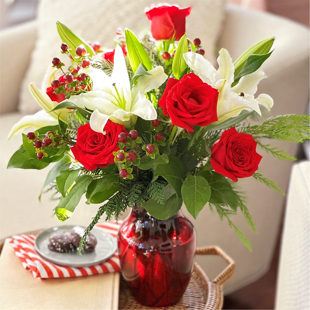 Evergreen Delight Bouquet –  Joya Flowers, Central Islip NY