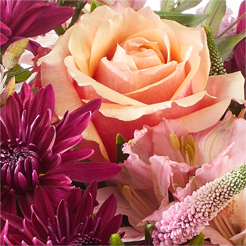 Berry Cobbler Bouquet –  Joya Flowers, Central Islip NY