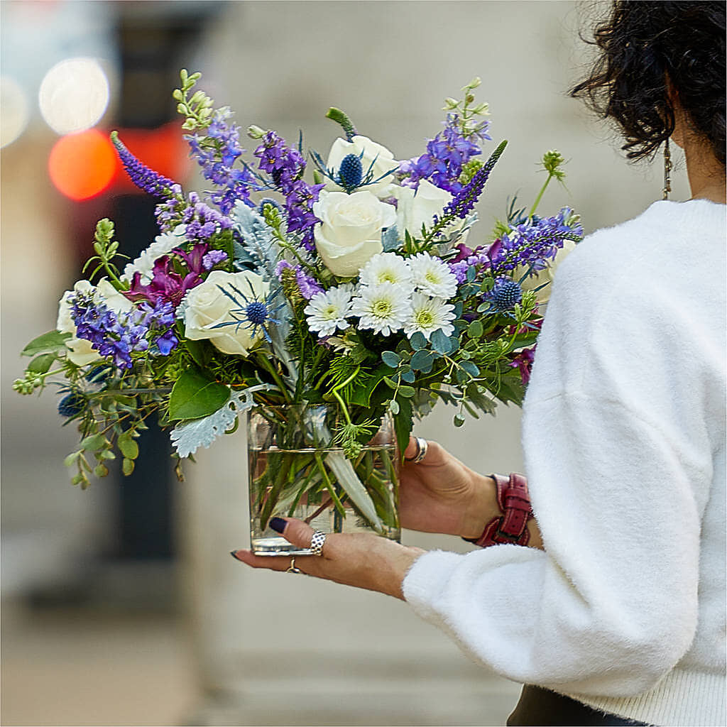 Shooting Star Bouquet –  Joya Flowers, Central Islip NY