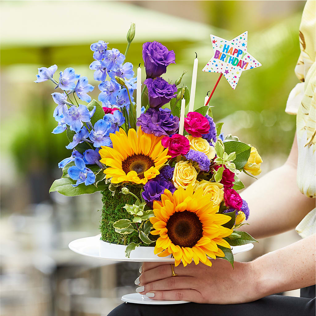 Star of the Day Floral Cake –  Joya Flowers, Central Islip NY
